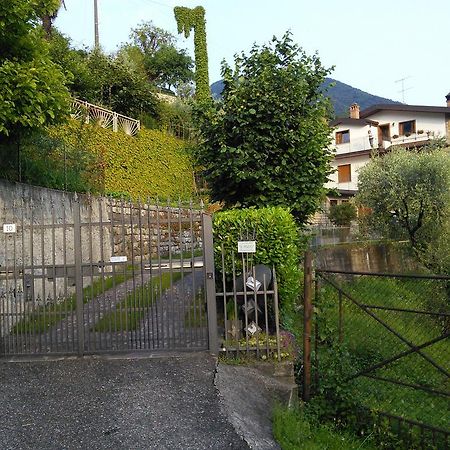 Apartamento Il Pozzo Marone Exterior foto