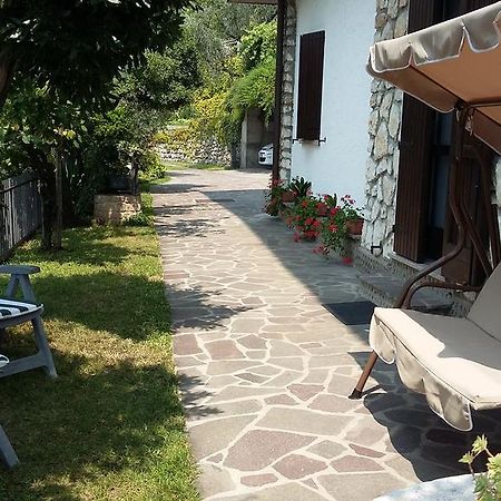 Apartamento Il Pozzo Marone Exterior foto