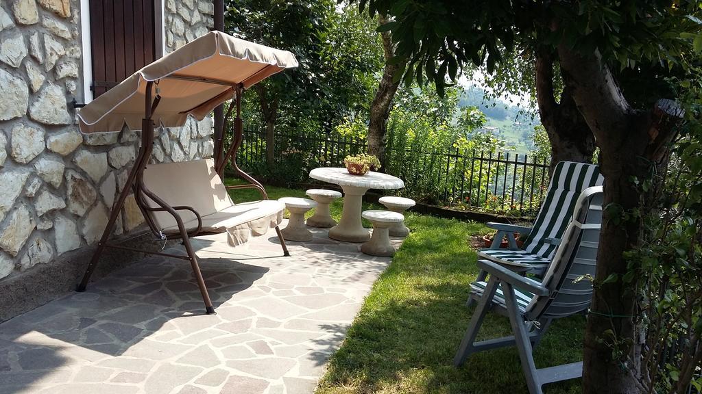Apartamento Il Pozzo Marone Exterior foto